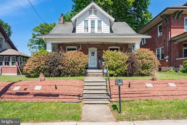 $320,000 | 213 East Main Street, Macungie, PA 18062