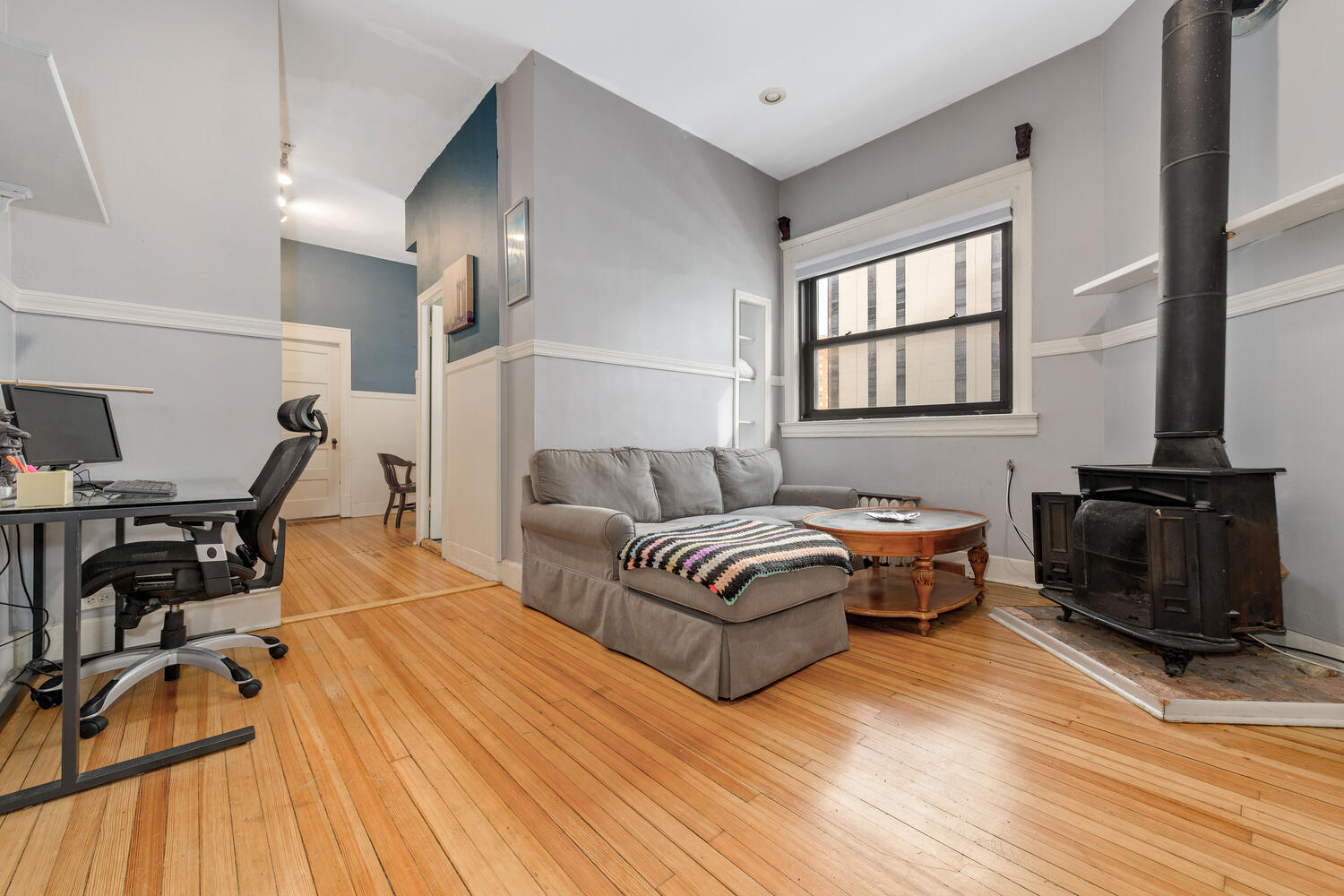 20 East Goethe Street, Unit 605 Chicago, IL 60610 - Photo 3 of 11