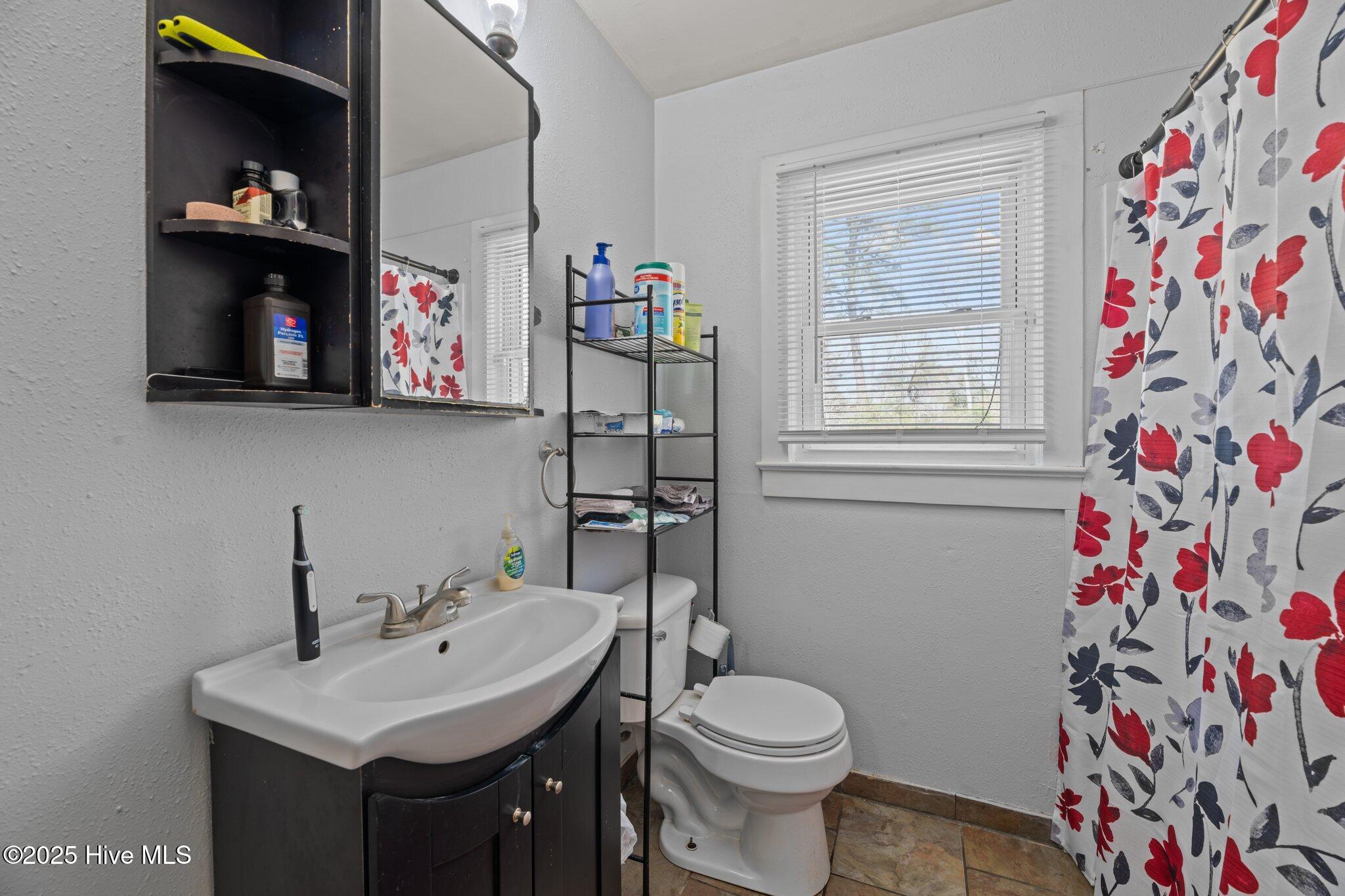 214 Bryan Street Havelock, NC 28532 - Photo 26 of 38 Bathroom