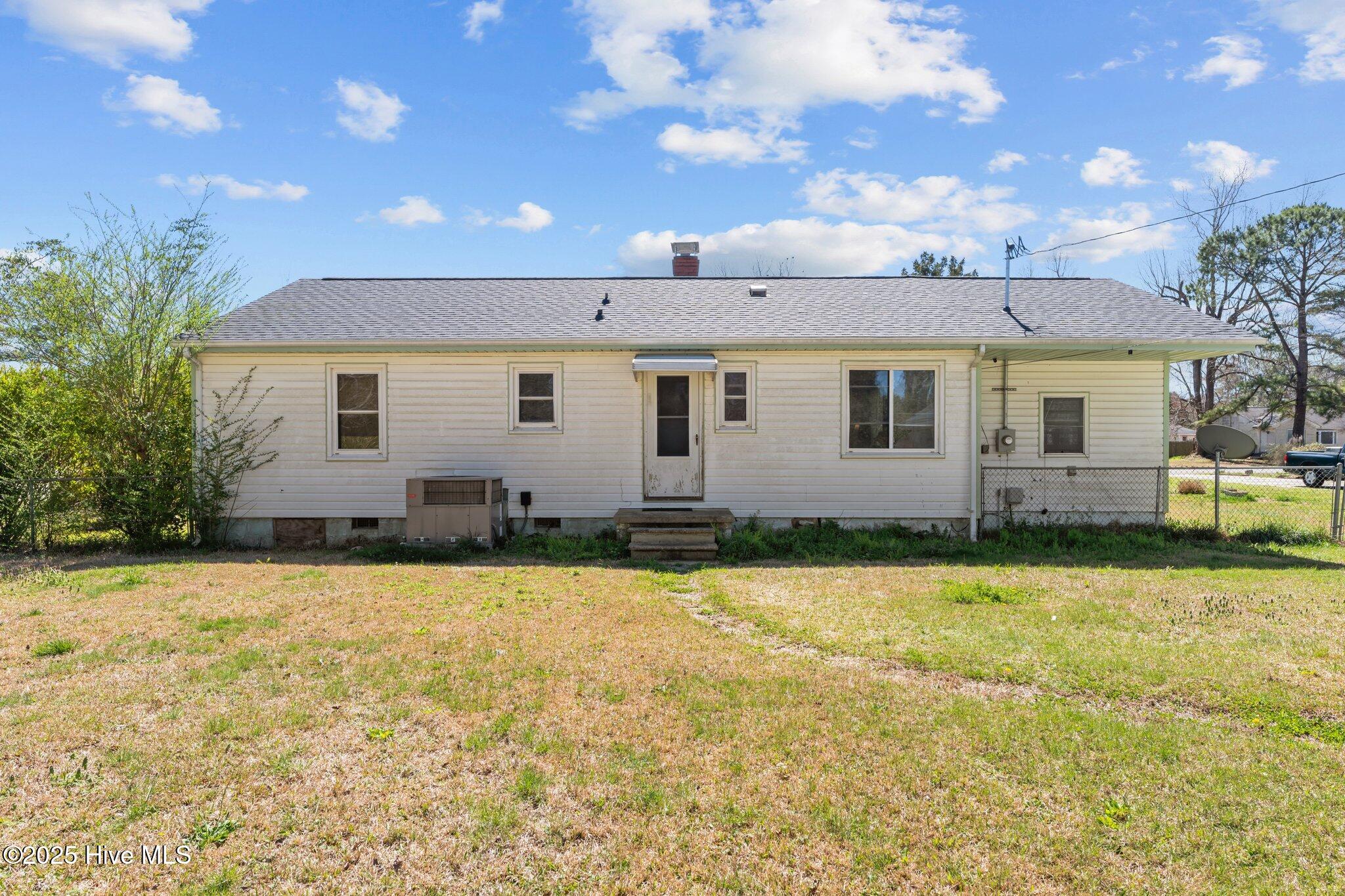 214 Bryan Street Havelock, NC 28532 - Photo 10 of 38 Rear view