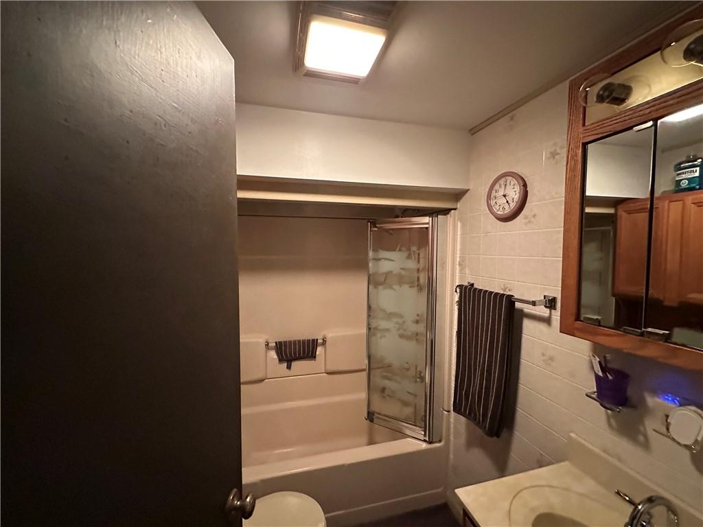 1104 Cherry Street Latrobe, PA 15650 - Photo 10 of 19