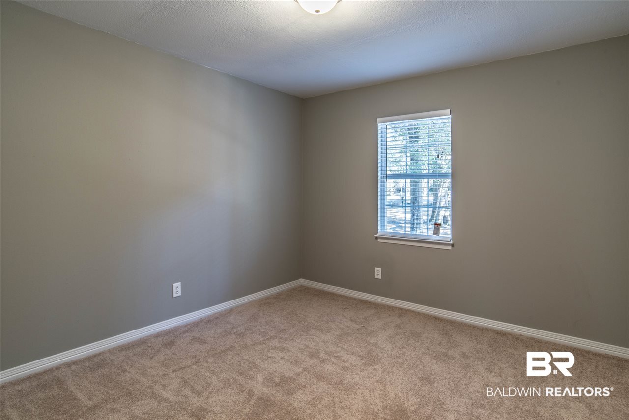 906 Whispering Pines Road Daphne, AL 36526 - Photo 14 of 33