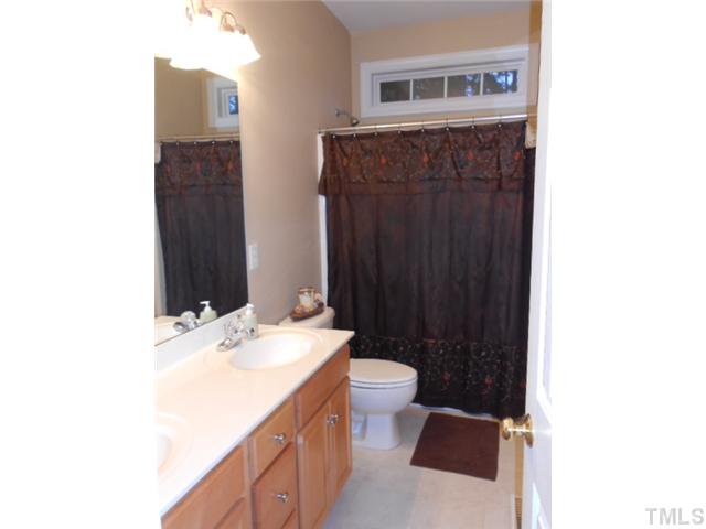 228 Sandstone Road Henderson, NC 27537 - Photo 11 of 25 Hall bath on main floor