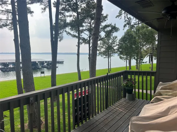 $325,000 | 15435 Carmel Drive, Unit 40, Willis, TX 77318