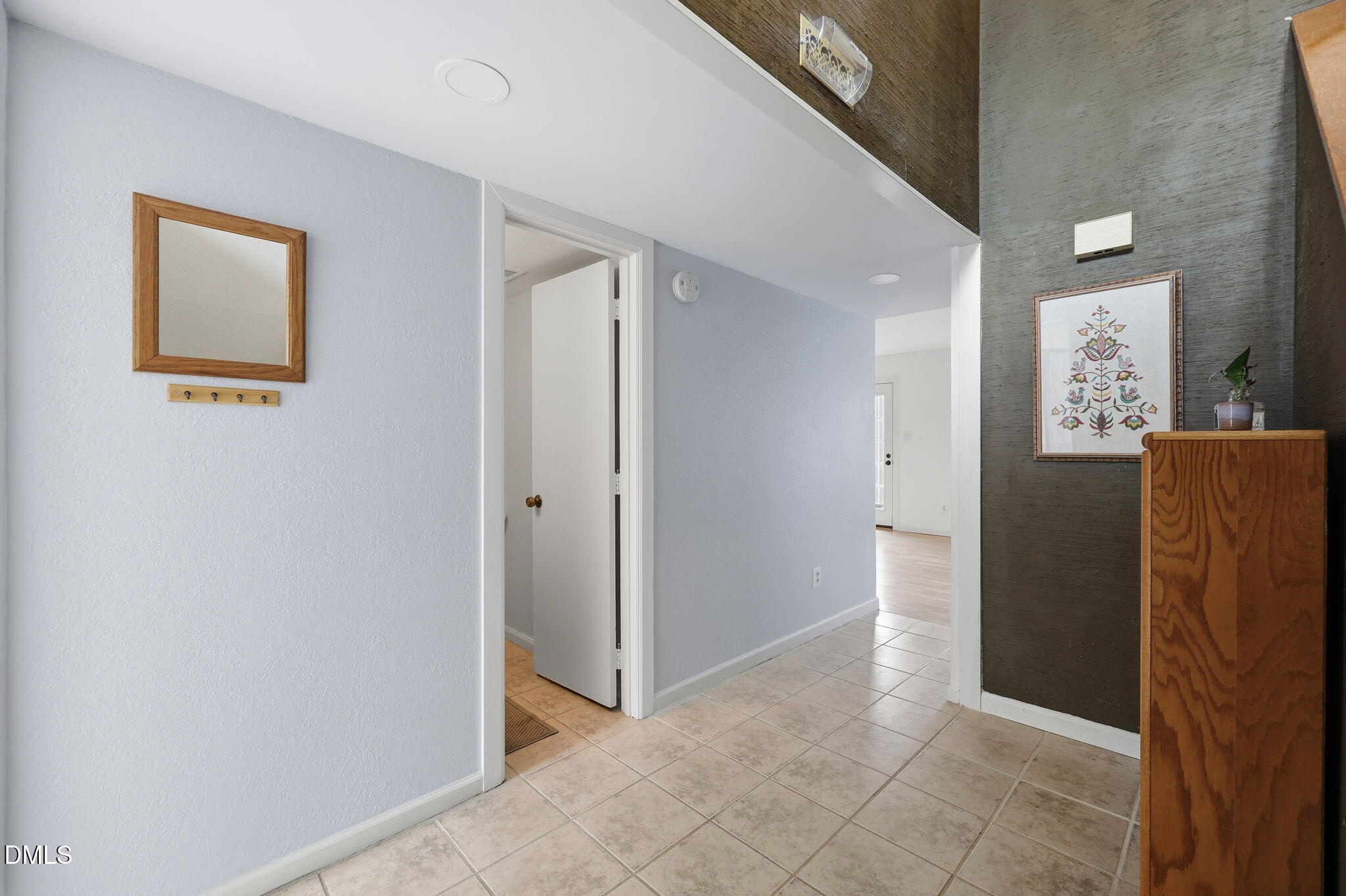 5019 Tall Pines Court Raleigh, NC 27609 - Photo 4 of 30