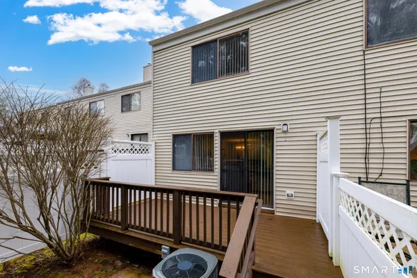 $280,000 | 2 Spice Hill Drive, Unit 2, Wallingford, CT 06492