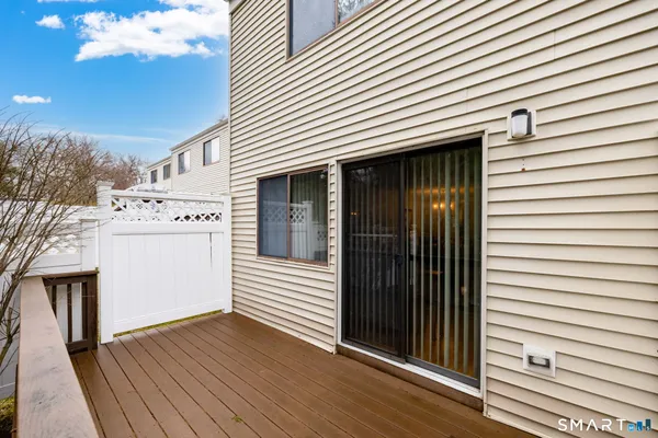 $280,000 | 2 Spice Hill Drive, Unit 2, Wallingford, CT 06492