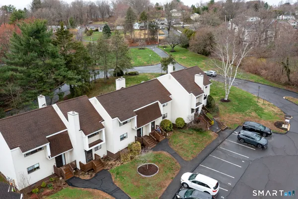 $280,000 | 2 Spice Hill Drive, Unit 2, Wallingford, CT 06492