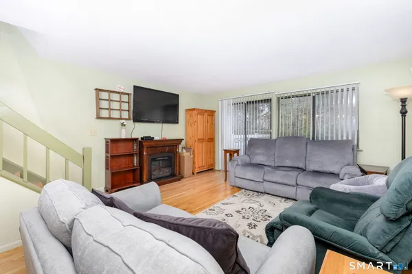 $280,000 | 2 Spice Hill Drive, Unit 2, Wallingford, CT 06492