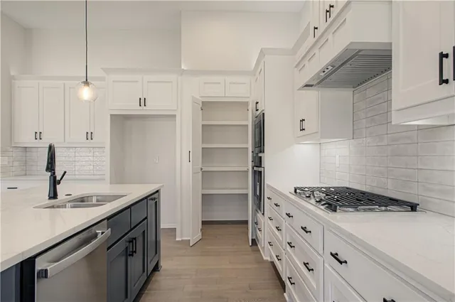 $595,000 | 16430 Northwest 123rd Street, Platte City, MO 64079