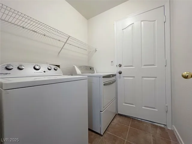 $2,250 | 1704 Stonefield Street, Las Vegas, NV 89144