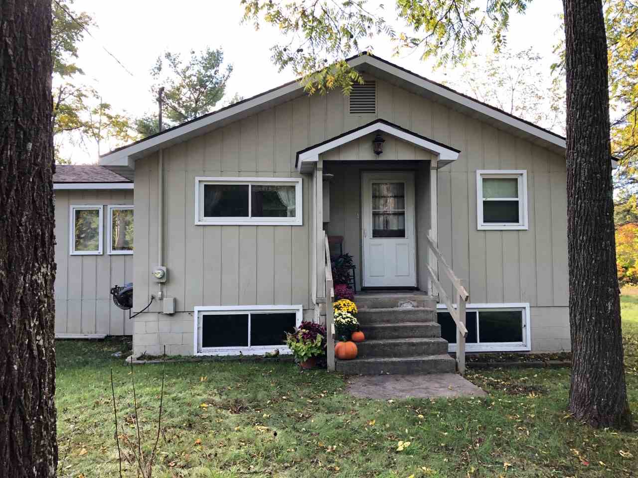 10100 South Fritz Road Maple City, MI 49664 - Photo 2 of 42 1874748-1.JPG
