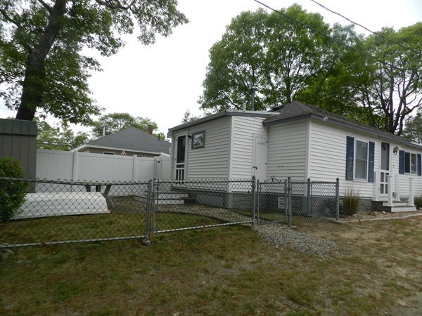 9 T Street Wareham, MA 02571 - Photo 2 of 8