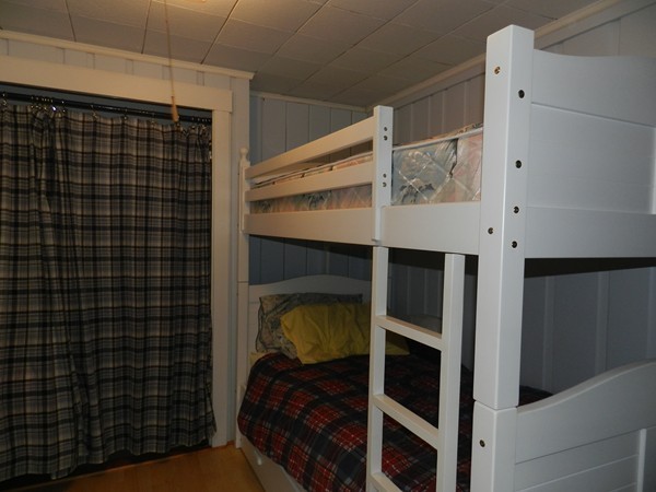 9 T Street Wareham, MA 02571 - Photo 6 of 8