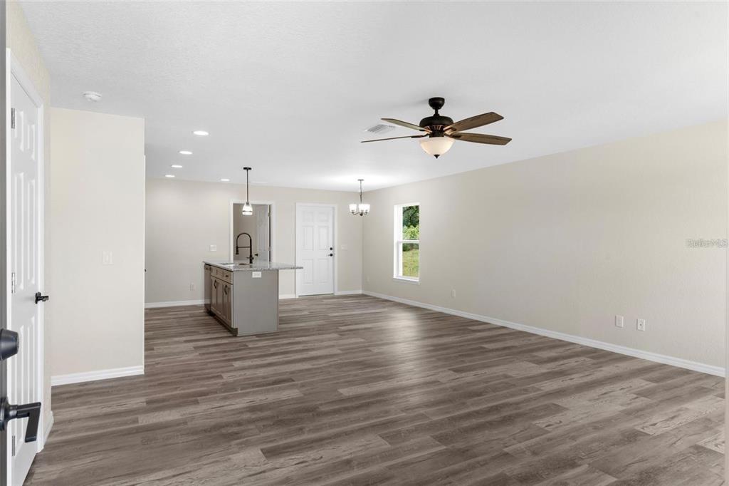 328 Eucalyptus Road Lake Wales, FL 33898 - Photo 10 of 18 a view of an empty room with a window