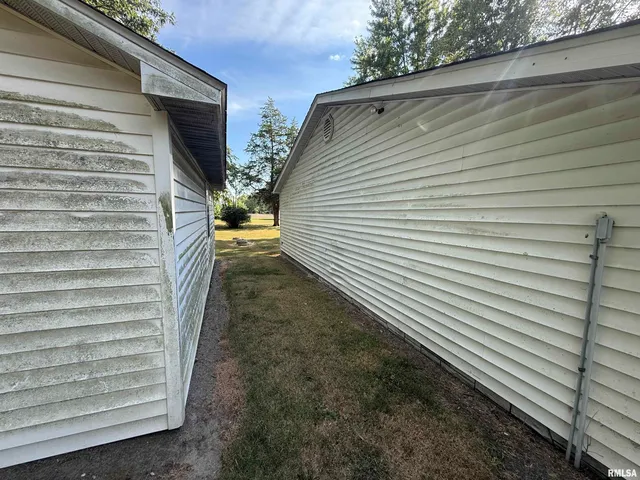 $100,000 | 108 Lair Avenue, Vernon, IL 62892