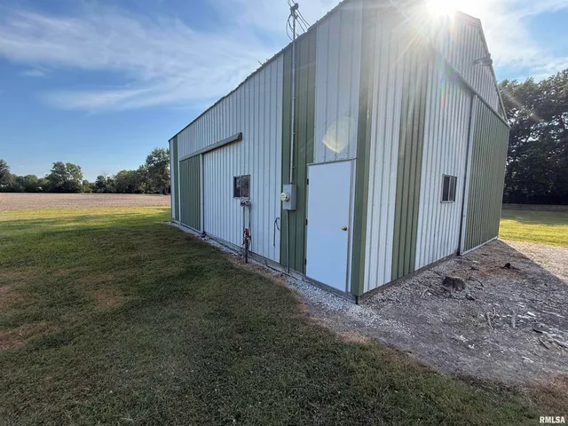 $100,000 | 108 Lair Avenue, Vernon, IL 62892