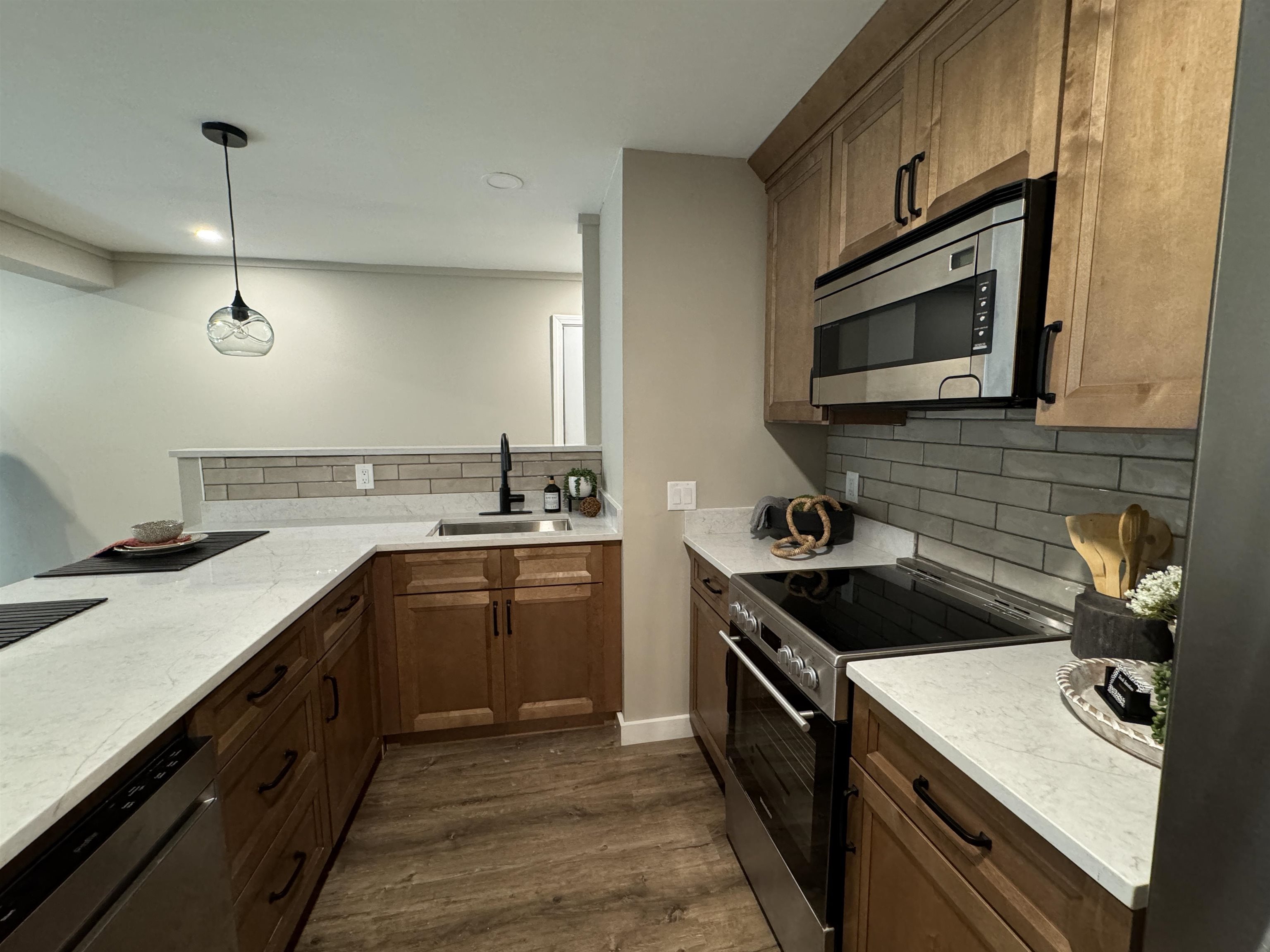 30 Wolf Road, Unit 612 Lebanon, NH 03766 - Photo 6 of 37