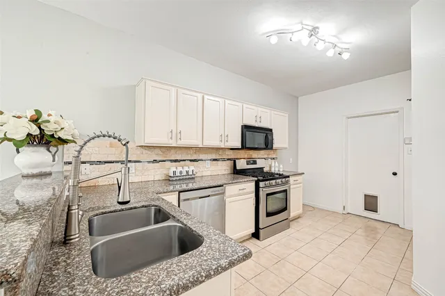 $2,100 | 19443 Maywood Falls Circle, Houston, TX 77084