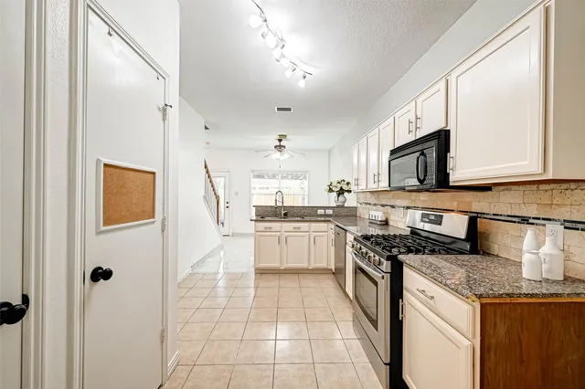 $2,100 | 19443 Maywood Falls Circle, Houston, TX 77084