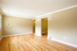 3496 Evergreen Road Pittsburgh, PA 15237 - Photo 4 of 23 a view of empty room