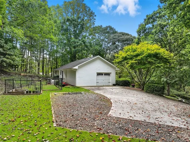 $325,000 | 2903 Lynncliff Dr., Gainesville, GA 30506