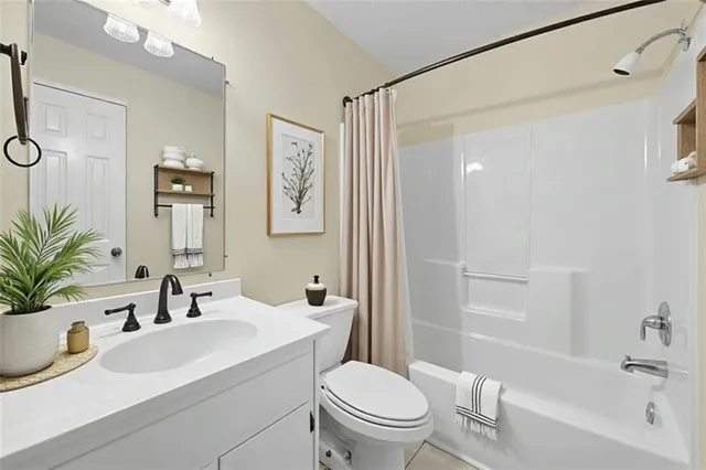 $325,000 | 2903 Lynncliff Dr., Gainesville, GA 30506