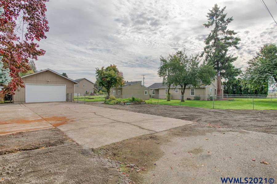 4565 Hazelgreen Road Northeast Salem, OR 97305 - Photo 26 of 42 Gallery Image 26