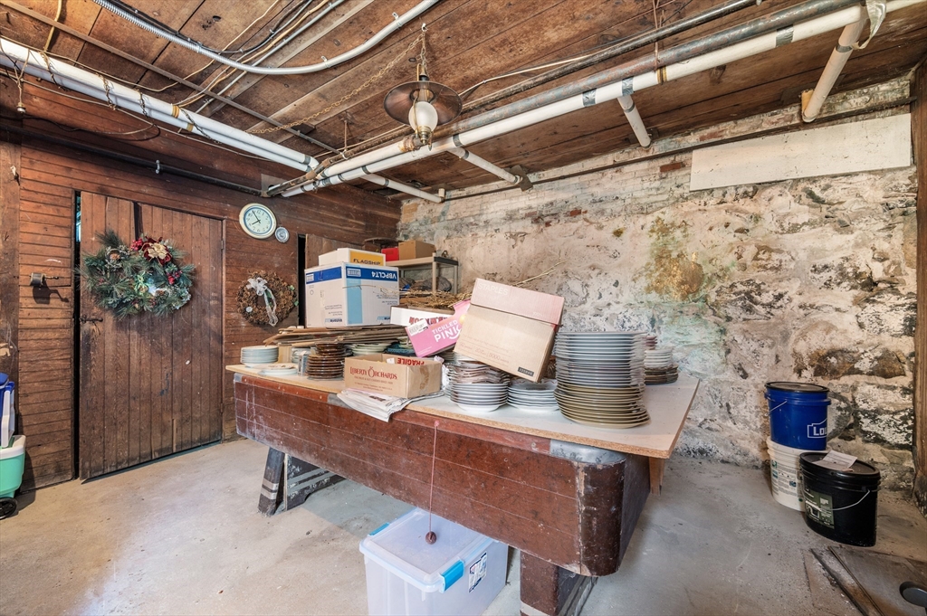 14 Poplar Street Danvers, MA 01923 - Photo 30 of 38