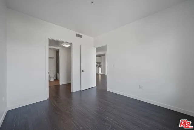 $3,437 | 5800 Harold Way, Unit 411, Los Angeles, CA 90028