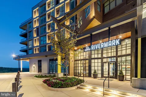 $2,995 | 501-31 North Christopher Columbus Boulevard, Unit 1418, Philadelphia, PA 19123