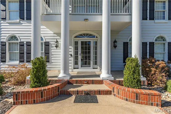 $1,075,000 | 50 Crocknaraw Lane, Weldon Spring, MO 63304