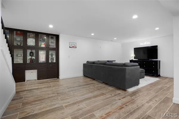 $1,075,000 | 50 Crocknaraw Lane, Weldon Spring, MO 63304