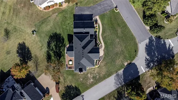 $1,060,000 | 50 Crocknaraw Lane, Weldon Spring, MO 63304