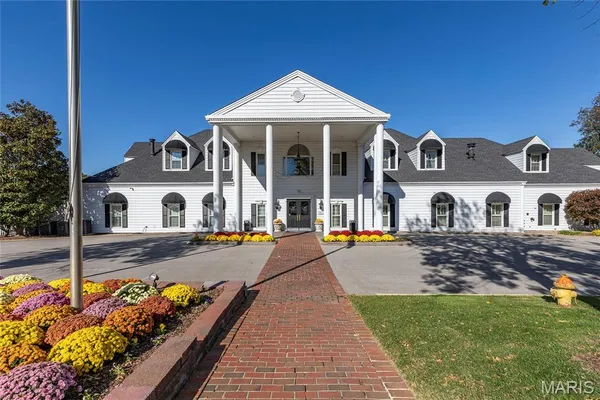 $1,075,000 | 50 Crocknaraw Lane, Weldon Spring, MO 63304