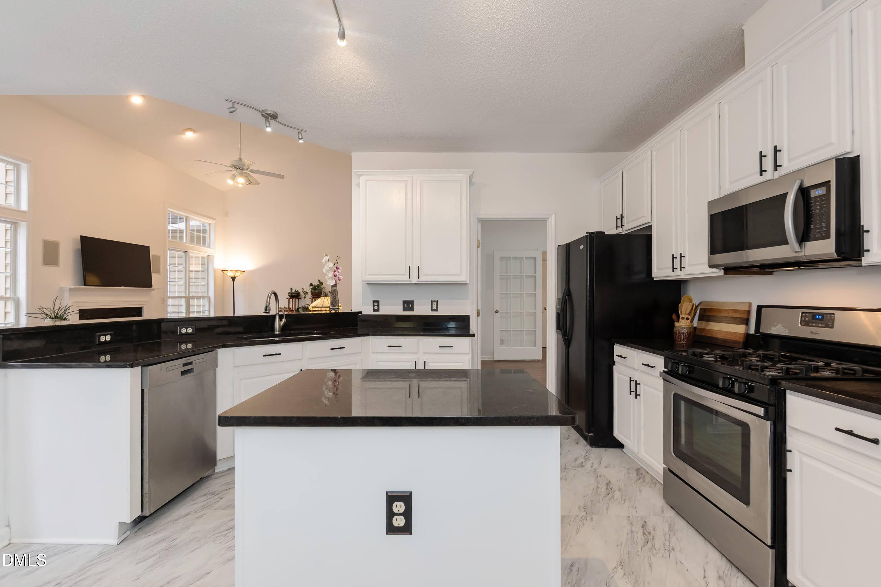 5525 Rush Springs Court Raleigh, NC 27617 - Photo 16 of 43 Kitchen 02-2
