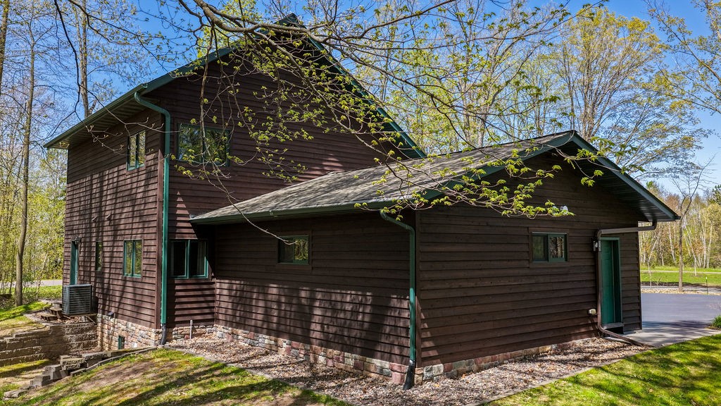 810 East Lake Drive Shell Lake, WI 54871 - Photo 8 of 60