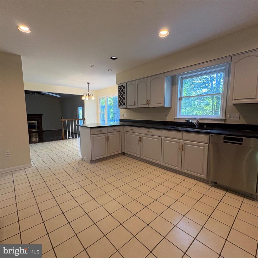 3502 Holly Road Annandale, VA 22003 - Photo 5 of 55 Gallery Image 5