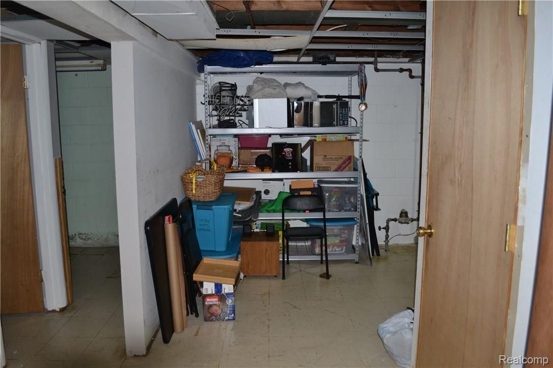 1186 Columbia Road Berkley, MI 48072 - Photo 33 of 38 DSC_0466.JPG