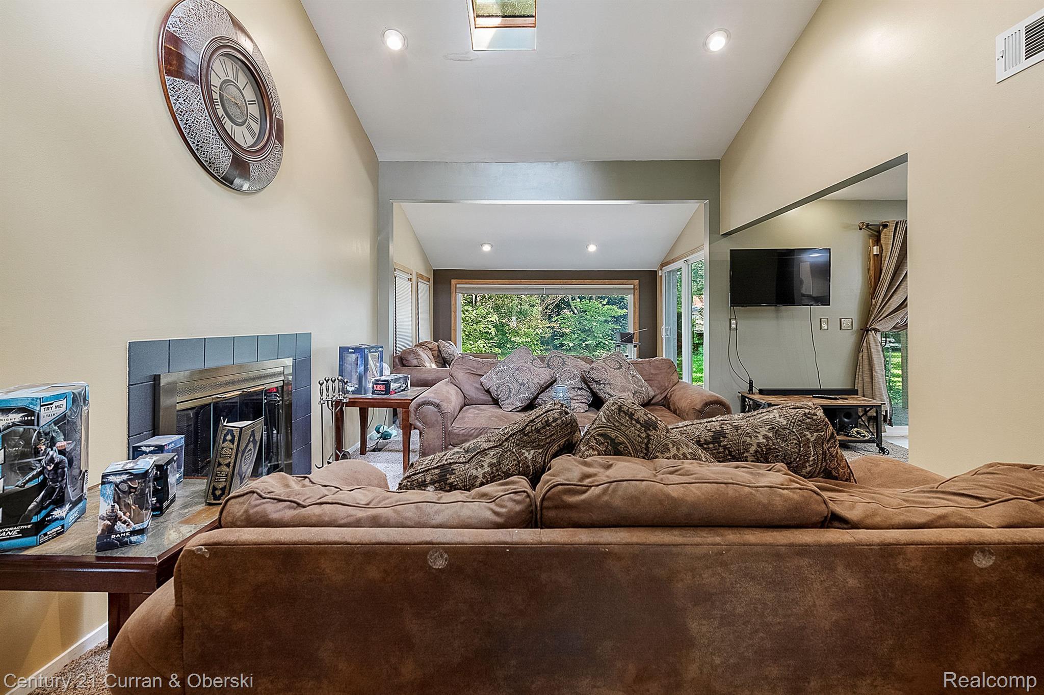 3401 Harding Street Dearborn, MI 48124 - Photo 3 of 24 Gallery Image 3