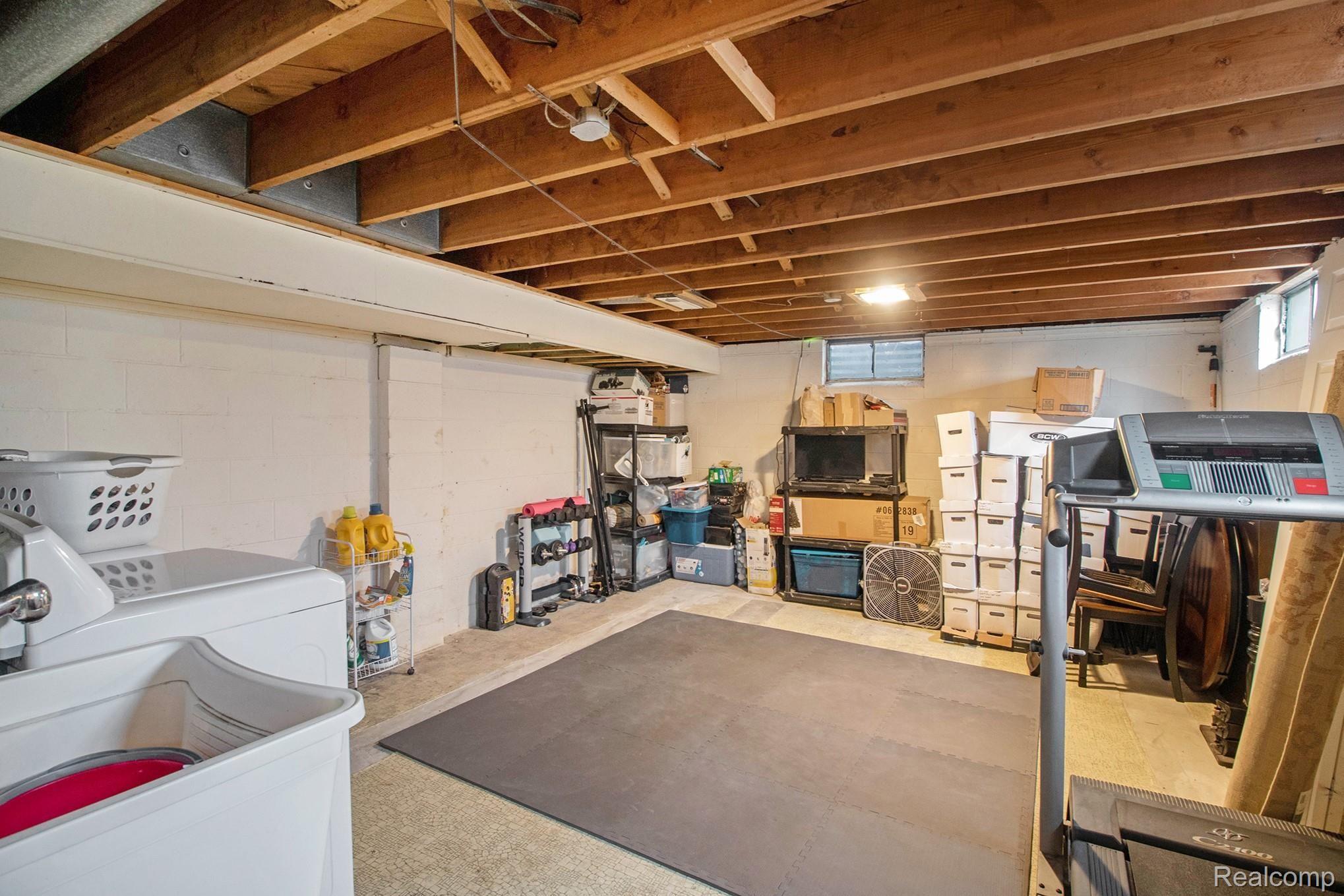 4450 Crosby Road Flint, MI 48506 - Photo 16 of 28 26.jpg
