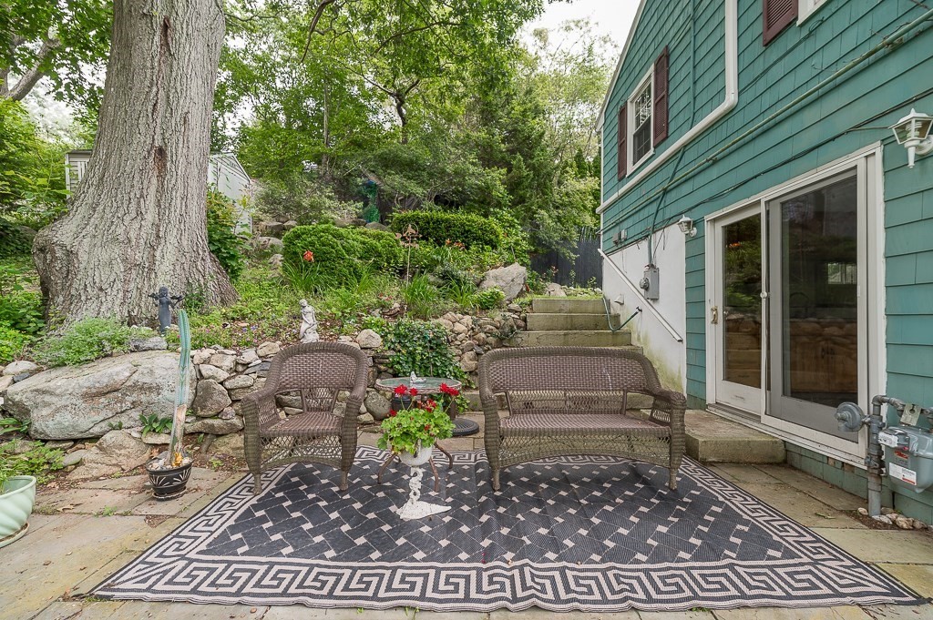 133 Thatcher Road Gloucester, MA 01930 - Photo 18 of 32 a view of a pathway besides a house