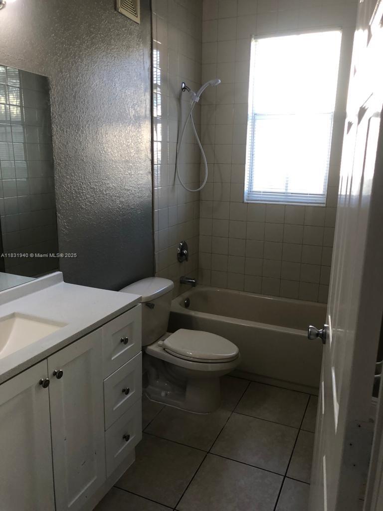 1663 Southeast 29th Street, Unit 109 Homestead, FL 33035 - Photo 20 of 32