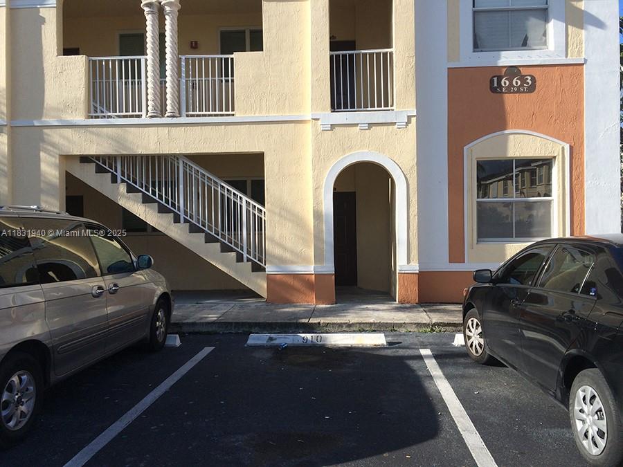 1663 Southeast 29th Street, Unit 109 Homestead, FL 33035 - Photo 4 of 32