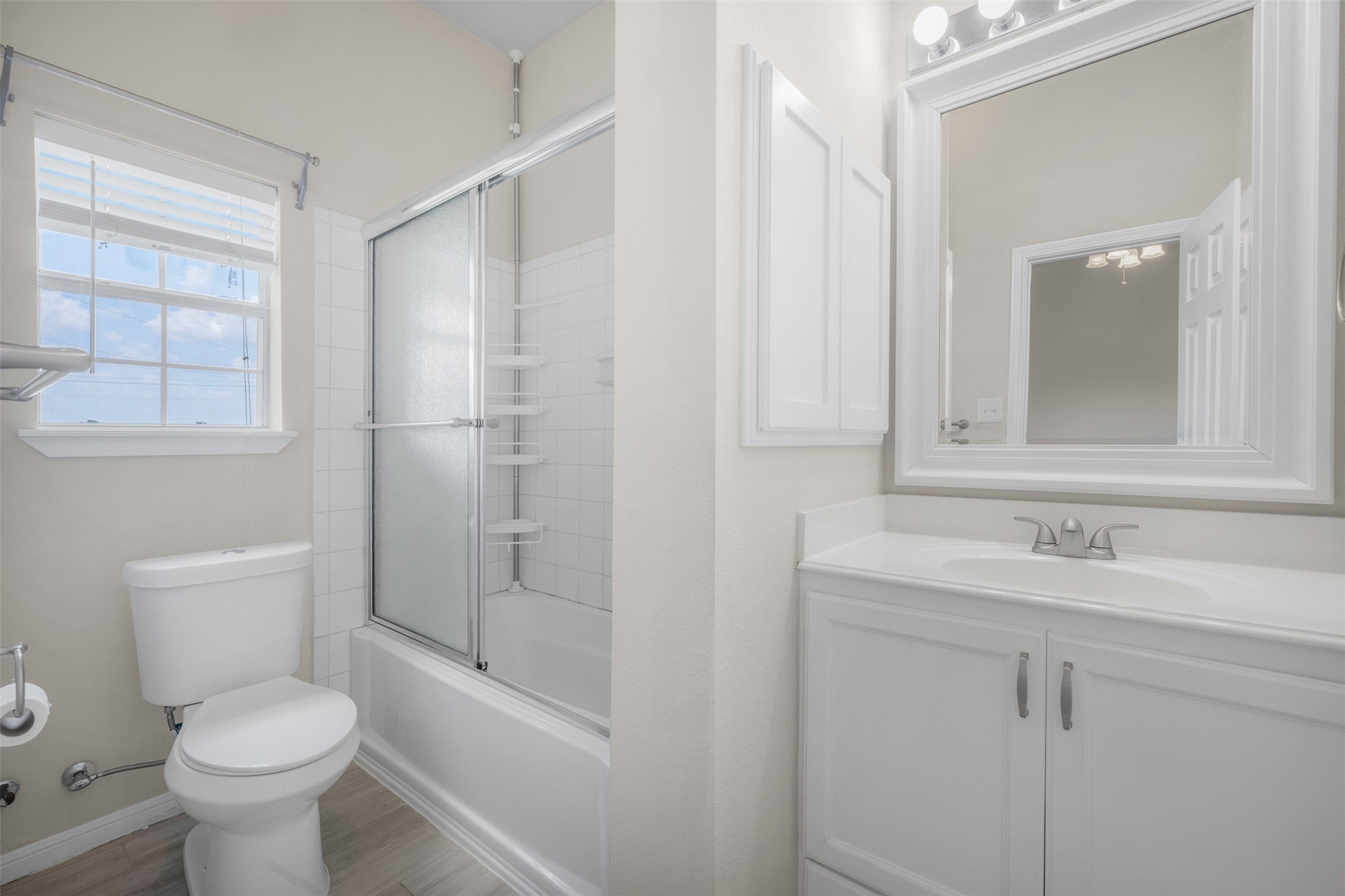 3500 Fazzino Lane Bryan, TX 77807 - Photo 15 of 42 Second Bathroom