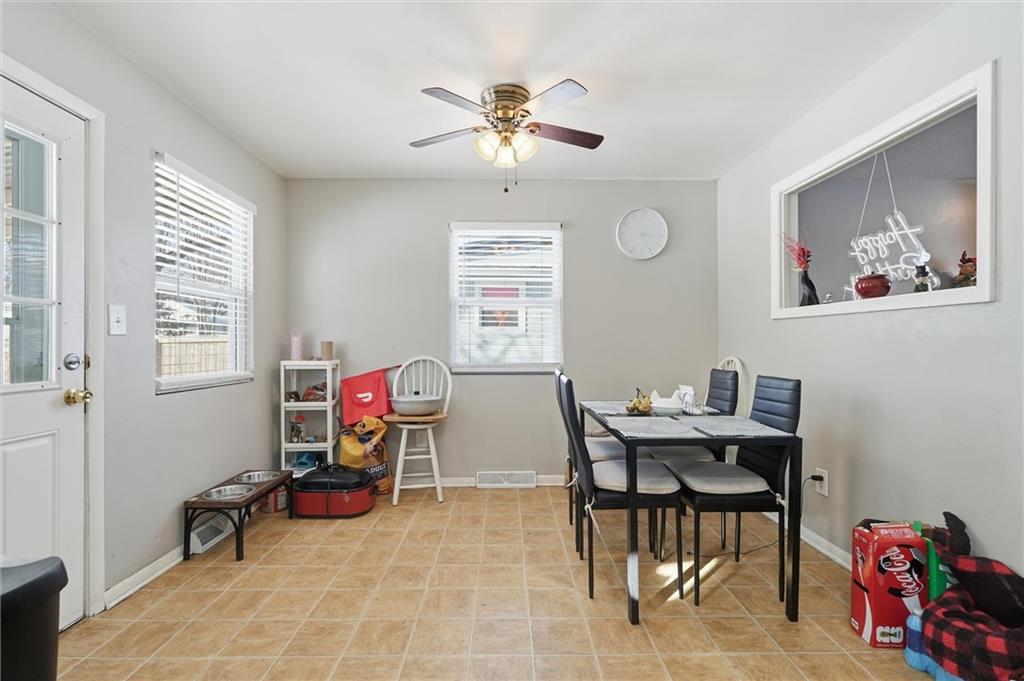 1409-1411 East Ridgeway Drive Olathe, KS 66061 - Photo 16 of 35