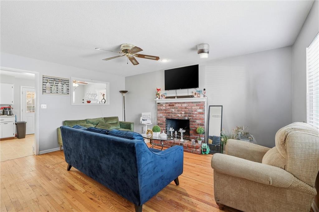 1409-1411 East Ridgeway Drive Olathe, KS 66061 - Photo 5 of 35