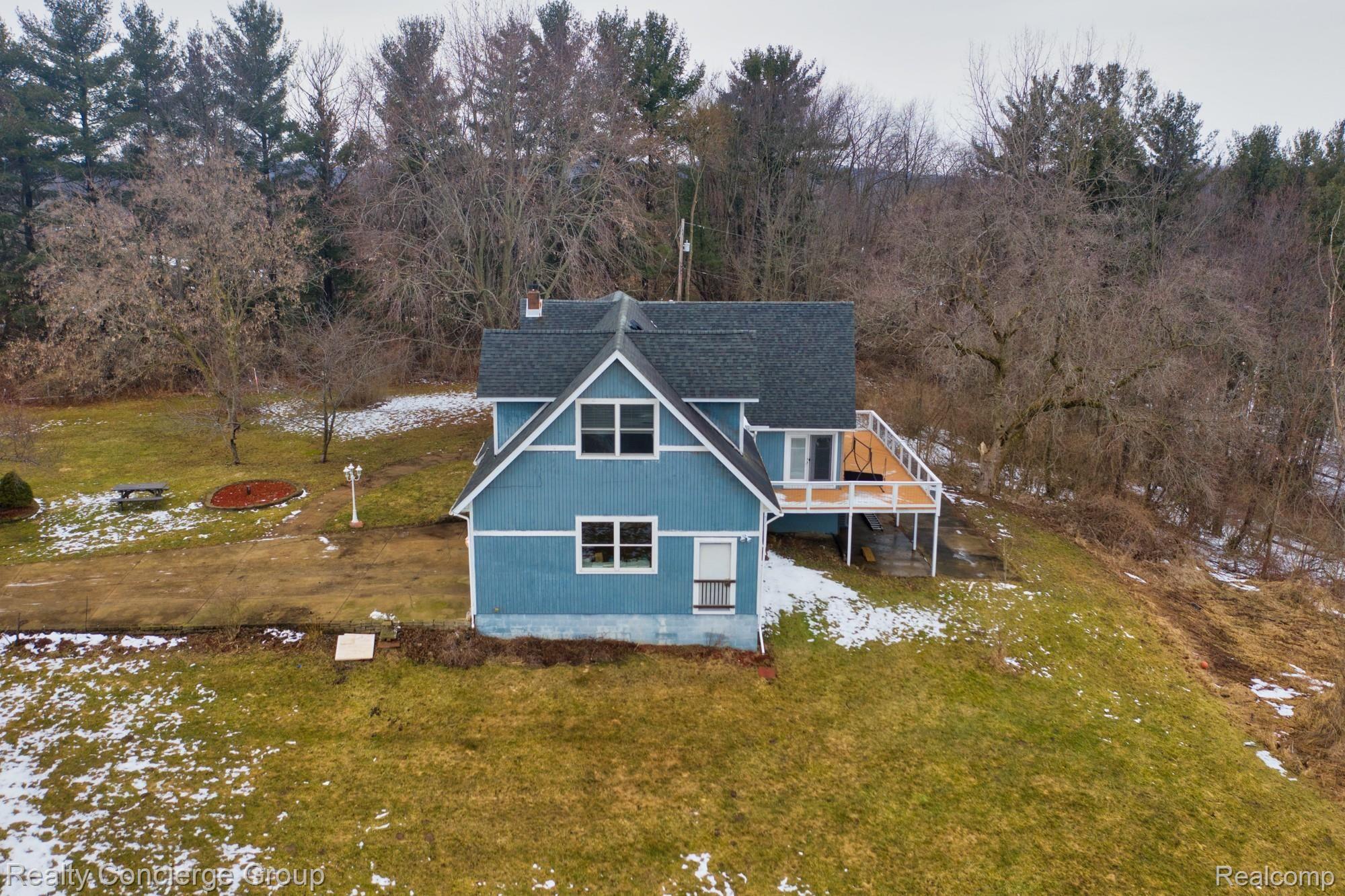 9142 Faussett Road Fenton, MI 48430 - Photo 29 of 34 Faucet drone-14.jpg