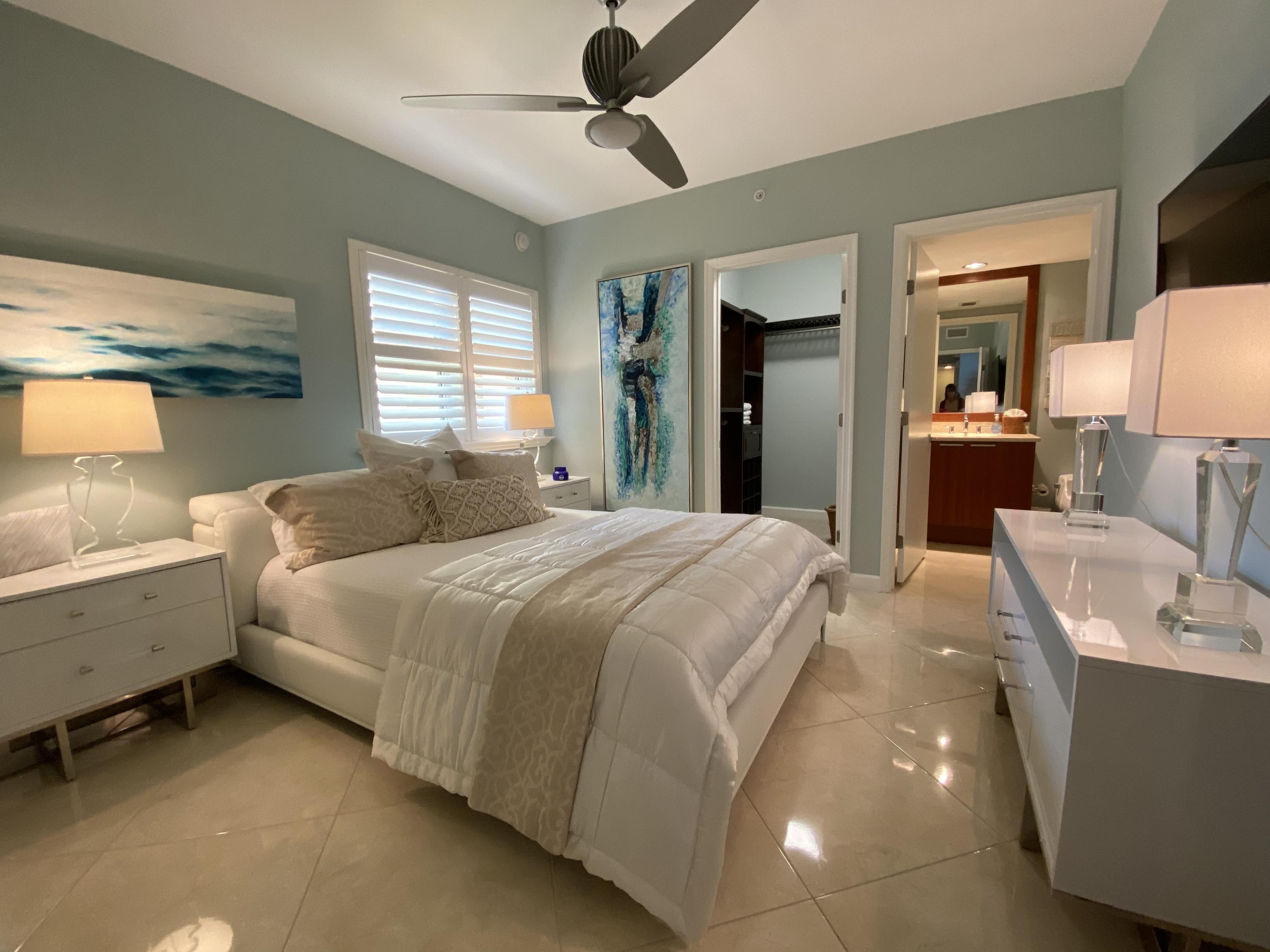 2640 Lake Shore Drive, Unit 2211 Riviera Beach, FL 33404 - Photo 18 of 27 Guest Bedroom #2