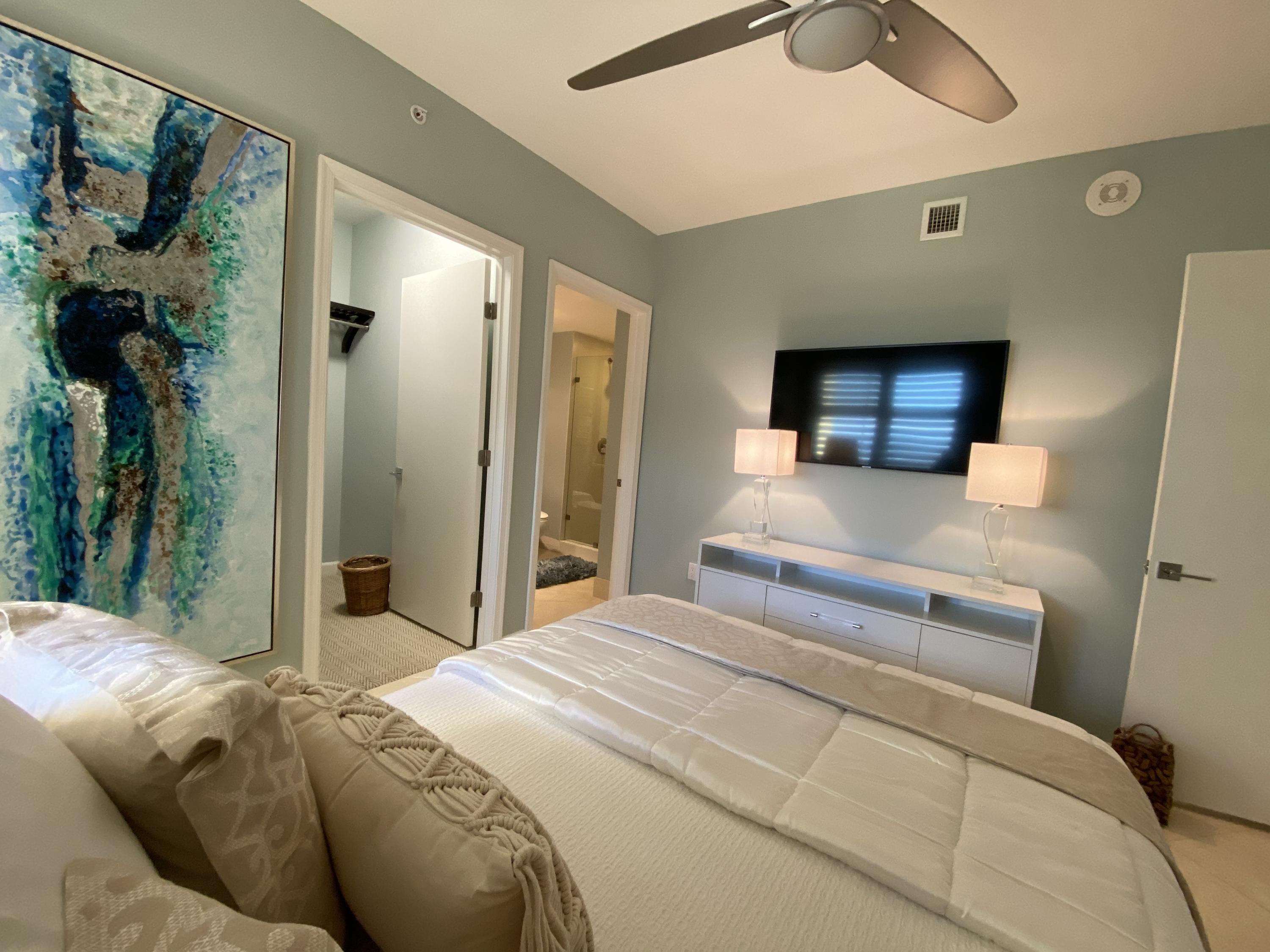 2640 Lake Shore Drive, Unit 2211 Riviera Beach, FL 33404 - Photo 19 of 27 Guest Bedroom #2